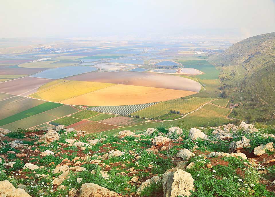 A bird's-eye view of a valley at the country north